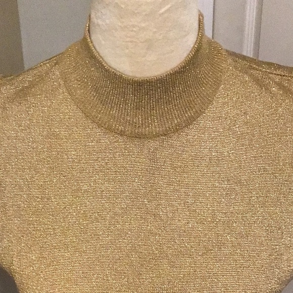 Size medium gold sparkly sleeveless knit sleeveless top by Theomiles vintage - Picture 2 of 5